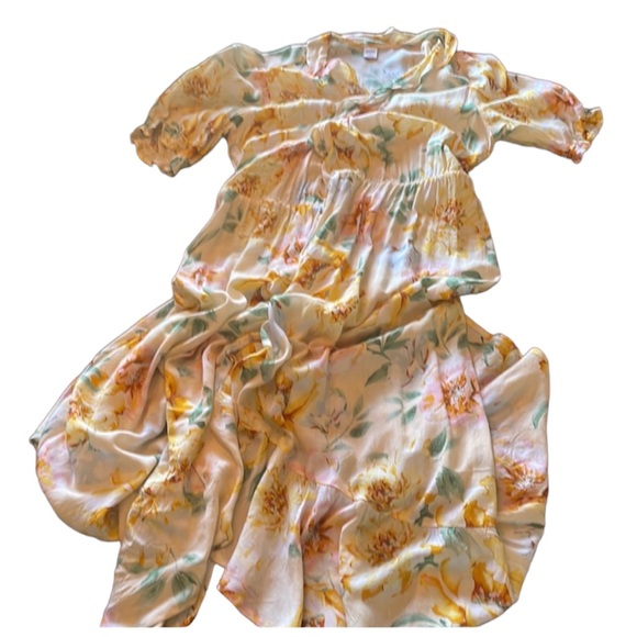 Old Navy Dresses & Skirts - Old Navy button down dress